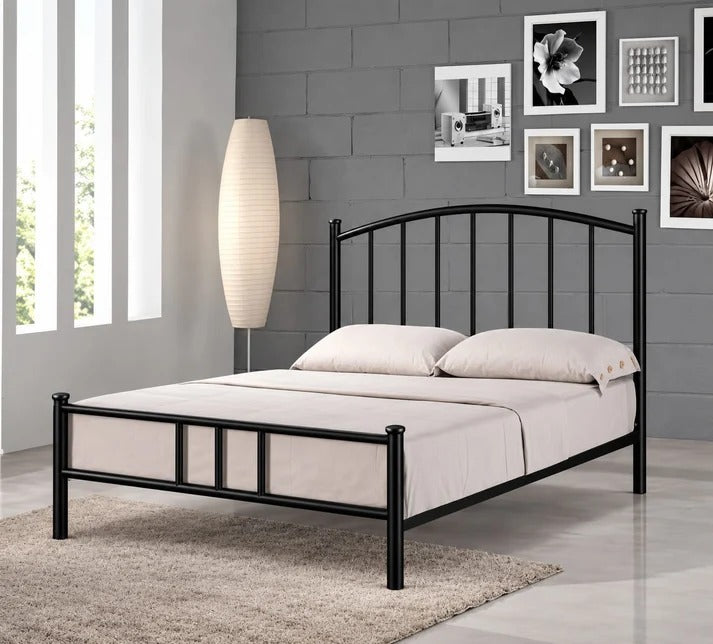 Refurbished Black Metal Bed 180cm x 190cm